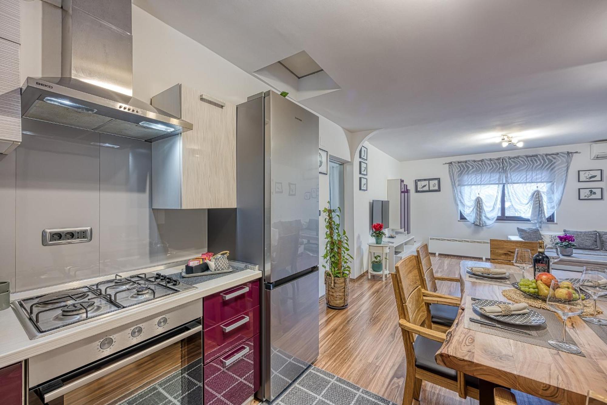 Apartments Suki ロヴィニ エクステリア 写真