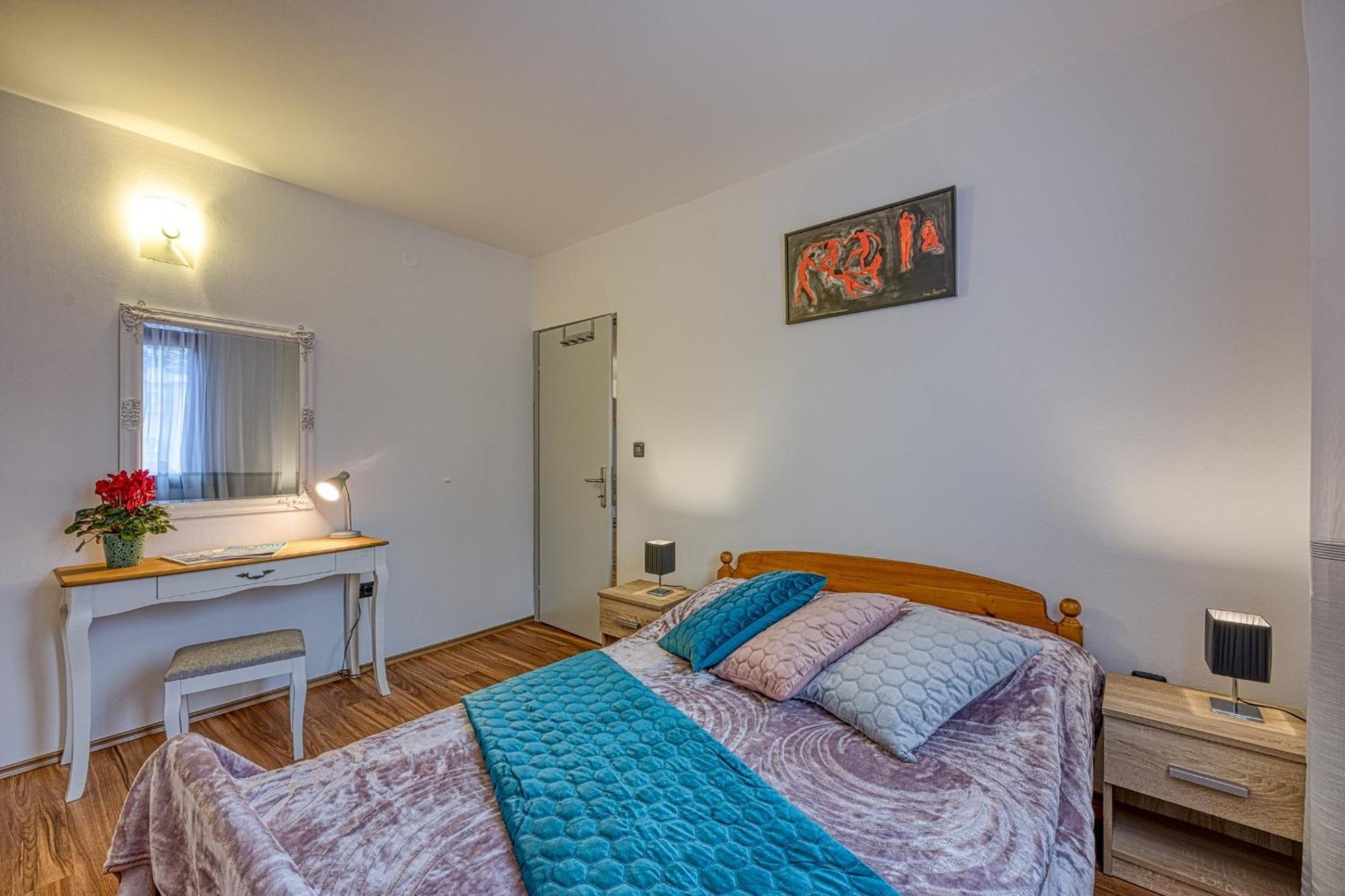 Apartments Suki ロヴィニ エクステリア 写真