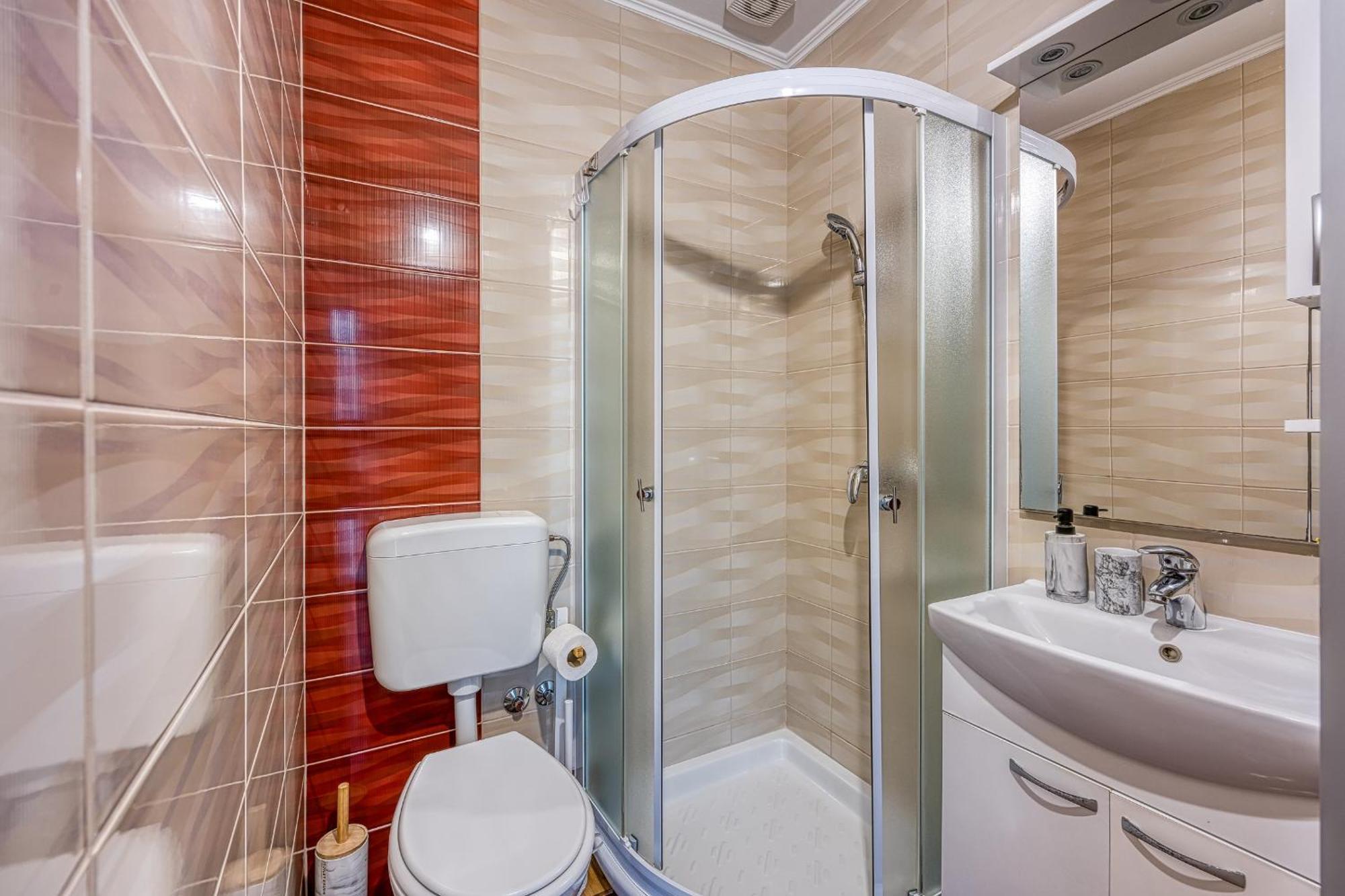 Apartments Suki ロヴィニ エクステリア 写真